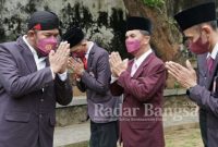 Bupati Sumenep Ra Achmad Fauzi saat pengukuhan pengurus DPD Persatuan Perawat Nasional Indonesia (PPNI) Kabupaten Sumenep periode 2022 – 2027 di Roma Andhep Asor Keraton Sumenep, Jum’at (13/05/2022) (Dok Foto : Surah)