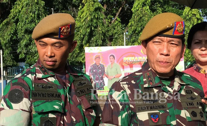 Komandan Pusat Kesenjataan Arhanud Kodiklat Angkatan Darat Mayjen TNI Karev Marpaung melakukan kunjungan kerja (Kunker) di Batalyon Arhanud 8/MBC Desa Seruni kecamatan Gedangan Kabupaten Sidoarjo ,Selasa (24/5) (Dok Foto IST)