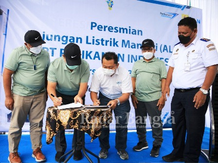Peresmian tiga unit Anjungan Listrik Mandiri (ALMA) untuk mendukung pertumbuhan sektor pariwisata dan maritim di Sumatera Utara.