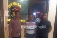 (Tengah) Gembreng Bandar Togel saat di amankan Satreskrim Polsek Gempol (Foto IST)