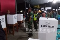 Dandim Lamongan saat mengunjungi dan memantau TPS (IST)