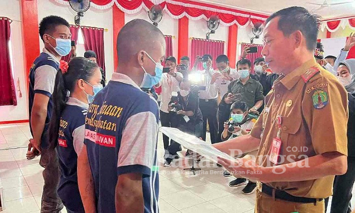 Pemerintah Daerah (Pemda) Kabupaten Nunukan telah resmi melaunching Program “Kejar Si Toga” dan sekaligus Lapas Nunukan menandatangani MoU dengan Dinas Pendidikan terkait pemenuhan hak bagi Warga Binaan Pemasyarakatan WBP (Doko Foto IST)