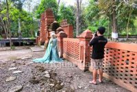 Lentera fotografi sedang melakukan pengambilan foto di kayangan api (Dok Foto IST)