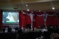 Bupati Bojonegoro Anna Mu’awanah saat rapat kerja bersama DPRD,  di ruang rapat paripurna ) Rabu (8/6/2022) (Dok Foto IST