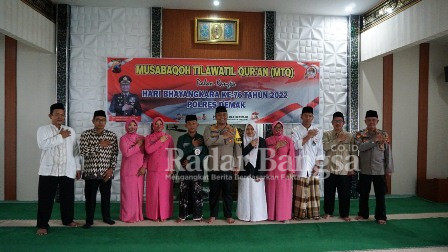 Kapolres Demak AKBP Budi Adhy Buono menutup lomba Musabaqoh Tilawatil Qur'an (MTQ) dalam rangka menyambut Hari Bhayangkara Ke-76, Kamis, (16/6/2022) (Dok Foto IST)