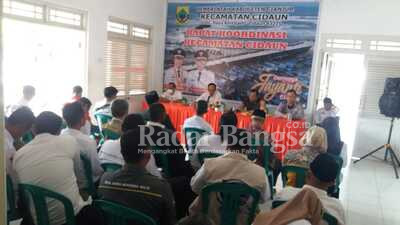 Rapat koordinasi perdana kecamatan Cidaun yang dihadiri secara umum. (Dok photo AE Nasution/RadarBangsa.co.id)