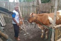 Pak Buasan Warga Dusun Besuk Selatan, Desa Tumpeng (Dok Foto Riyaman)