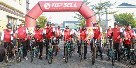 Memeriahkan HUT Polri ke-76, Polresta Sidoarjo menggelar Fun Bike Semarak Bhayangkara, Jumat (24/6/2022).  (IST)