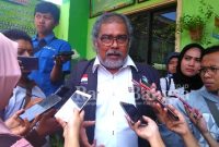  Arist Merdeka Sirait Ketua Umum Komnas Perlindungan Anak memberikan keterangan Press. (Dok Foto Pribadi)