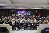 Anggota Pelatihan Legislatif secara luar jaringan (luring) di Auditorium Gedung FISH UNESA, pada hari Kamis dan Jumat (16/6 dan 17/6). (Dok Foto Hms)
