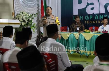 Kapolres Demak AKBP Budi Adhy Buono menghadiri pendidikan dan pelatihan paralegal Lembaga Bantuan Hukum (LBH) Ansor di Desa Bulusari, Kecamatan Sayung, Kabupaten Demak, Sabtu (16/7/2022). (Dok Foto IST)