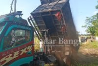 Kegiatan Gotong Royong pengebrukan (Dok Foto Riyaman)