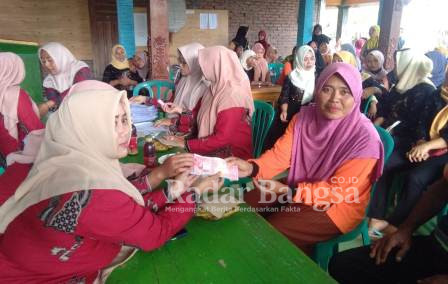 Hadir seluruh pengurus Unit SPP beserta anggota agenda rutin tahunan BUMdes Desa Talunrejo  (Dok Foto Pribadi)