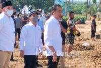 Presiden Joko Widodo (Jokowi) meluncurkan program lumbung pangan atau food estate berbasis mangga dan taksi alsintan (alat dan mesin pertanian) di Kecamatan Panceng Kabupaten Gresik, Jawa Timur (22/08)