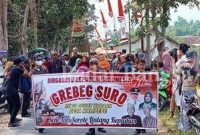  Kirab budaya, saat bergerak ke balai desa Kalipepe
