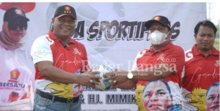 H Rahmat Muhajirin anggota DPR RI resmi membuka turnamen sepakbola U-12 tahun bertajuk Turnamen Rajawali Muda 2022 yang digelar di Lapangan Bola Desa Durungbedug Candi, Minggu (7/8/2022).