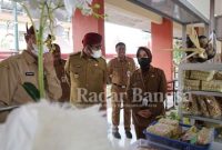 Bupati Sumenep Achmad Fauzi membuka kembali Kantin Pujasera khusus para Aparatur Sipil Negara (ASN) dilingkungan Pemerintah Kabupaten (Pemkab) Sumenep.
