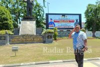  Ketum Japas, M.H, Sholeh datangi Mapolrestabes Surabaya,  Rabu (14/9/2022), meminta usut tuntas tewasnya Hari, tahanan Polsek Tambaksari dan memperjuangkan masa depan dua anak yang ditinggalkan almarhum tersebut (Foto : dok pribadi)