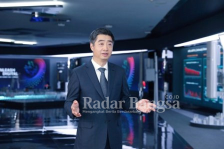 Ken Hu menyampaikan paparan di ajang HUAWEI CONNECT 2022 (PRNewsfoto/HUAWEI CLOUD)