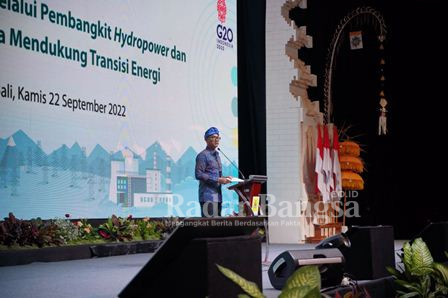 Direktur Utama PLN Darmawan Prasodjo 