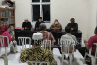 Saat rapat pembentukan KIM Keluraha Muktiharjo Kidul