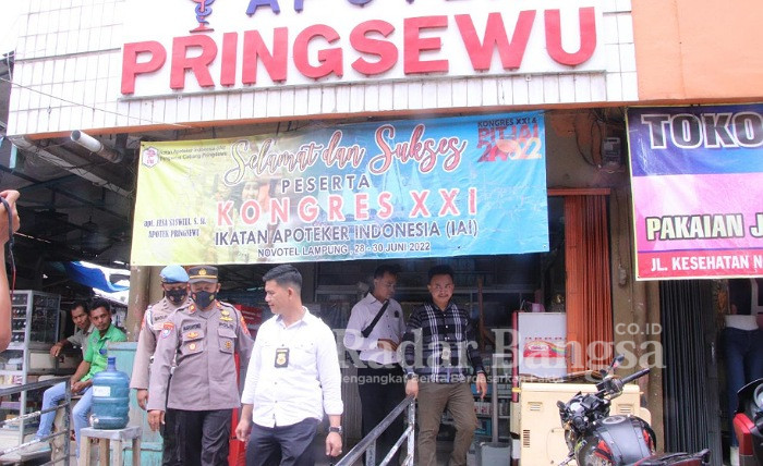 Anggota Polres Prinsewu saat pemantauan (IST)