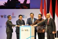 Menteri Koordinator Bidang Kemaritiman dan Investasi (Menko Marves), Luhut Binsar Pandjaitan didampingi Menteri Badan Usaha Milik Negara (BUMN), Erick Thohir membuka State Owned Enterprise (SOE) International Conference 2022 di Nusa Dua Bali, Senin (17/10)