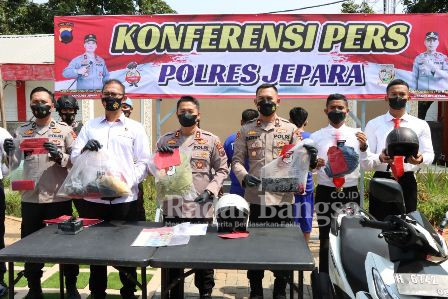 Kapolres Jepara AKBP Warsono saat Konferensi Pers Ungkap Kasus di Mapolres Jepara, Senin (31/10/2022).