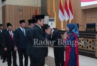 (Tanpak hadir) Bupati Lamongan Yuhronur Efendi (IST)