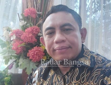 Ketua Komisi B : Bambang Pujianto