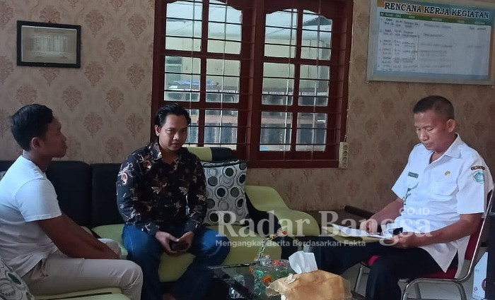 Agus Mujahid Ahmad, salah satu peserta seleksi ujian perangkat desa jabatan sekretaris desa mengajukan surat keberatan secara tertulis kepada panitia pengawas (Panwas) Ujian (IST)