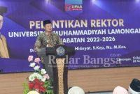  Bupati Lamongan Yuhronur Efendi saat menghadiri pelantikan Rektor Universitas Muhammadiyah Lamongan, di Auditorium Budi Utomo Lt. 3 UMLA, Selasa (8/11) (IST)