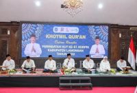  Wakil Bupati Lamongan Abdul Rouf saat membuka kegiatan Khotmil Quran sebagai bentuk peringatan HUT Korpri ke-51, Jumat (18/11) di Pendopo Lokatantra Lamongan.