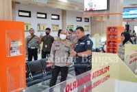Rombongan Polda Bangka Belitung dipimpin Karo Rena Kombes Pol. Imam Mughni datang ke Mapolresta Sidoarjo, Senin (21/11/2022) (IST)