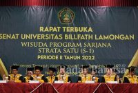 Universitas Billfath Lamongan menggelar wisuda  di Graha Sandiya Tuban. Sabtu (10/12/2022).