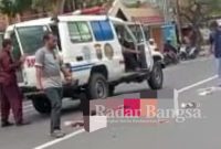 Saat pengendara motor  tewas di jalan Lamongrejo depan mall pelayanan publik Kabupaten Lamongan.Sabtu (17/12)