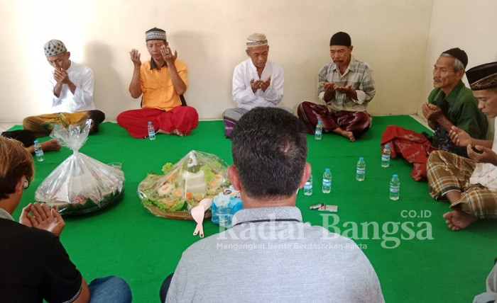 Tasyakuran Sekretariat IWL di jalan Veteran no 71 Lumajang, Rabu (28/12) (Dok foto Riyaman/RadarBangsa)