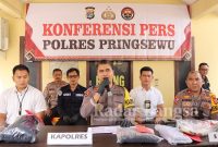 Kapolres Pringsewu AKBP Rio Cahyo Widi saat konferensi pers ungkap 66 kasus narkoba, Sabtu, 31/12/2022 (dok.Darmawan)