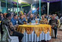 Bupati Lamongan Yuhronur Efendi yang duduk bersebelahan dengan Kasi Pidsus Kejari Lamongan Anton Wahyudi dan Kepala Seksi Penyuluhan dan Layanan Informasi KPP Bea Cukai Gresik Eko Rudi Hartono (Dok, IST)
