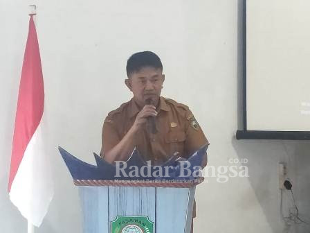 Budhi Hermawan,SH Kepala Dinas Kominfo Kabupaten Pasaman saat memberikan sambutan (RadarBangsa.co.id/Anafiah)