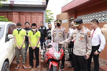 Kapolres Rembang AKBP Dandy Ario Yustiawan, S.I.K. saat gelar perkara, Senin (5/12/2022)