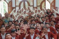 Bupati Lamongan Yuhronur Efendi pada acara SMASA EXCAMP 2023, di SMAN 1 Lamongan, Kamis (19/1). (Dok KMF for RB)