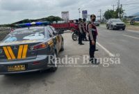 Jajaran Personil Polres Pringsewu Saat Ops Cipta kondisi disimpang Tugu Gajah, Selasa, (03/01/2023) (Dok Polres Pringsewu)