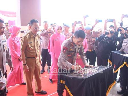 Kapolda Lampung Irjen Polisi Akhmad Wiyagus saat resmikan Gedung Baru Mako Polres Pringsewu, Selasa 31/01/23 (Dok.Humas Polres Pringsewu for RB)