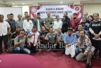 Foto bersama ketua PWI Jateng Amir Mahmud , Dandim 0733/KS, Kolonel INF Honi Havana, (dok foto Agus Prajitno)