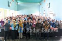 Komisi IX DPR RI foto bersama seusai kegiatan sosialisasi program JKN (foto: Rurin)