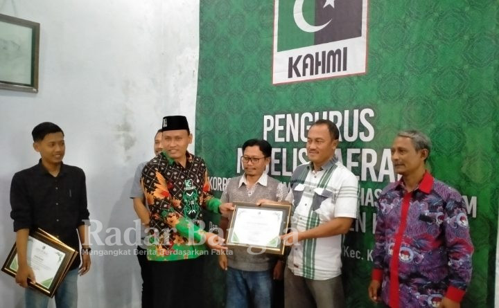 Kegiatan diskusi Bedah Draf Raperda Bersama MD KAHMI (foto: Rurin)