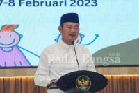 Bupati Lamongan Yuhronur Efendi saat membuka kegiatan rumpi sehat di Aula Gadjah Mada Pemkab Lt.7, Selasa (7/2) (Dok Pemkab Lamongan for RadarBangsa.co.id)