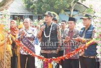 Bupati Lamongn yuhronur Efendi meresmikan Pembangunan (09/02). (Dok Pemkab Lamongan for RB)