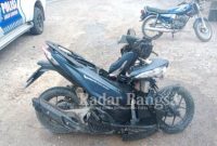 Kondisi sepeda motor korban Kecelakaan maut di Jalinbar Sumatera km 34 Tambahrejo Pringsewu, Sabtu 11/02/2023.( DoK Polres Pringsewu for Darmawan/RB)